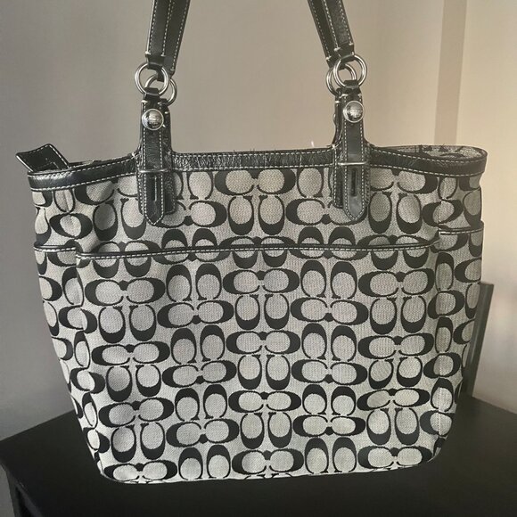 COACH Signature Black/Grey Jacquard Monogram Tote - #F16566 - Picture 2 of 4